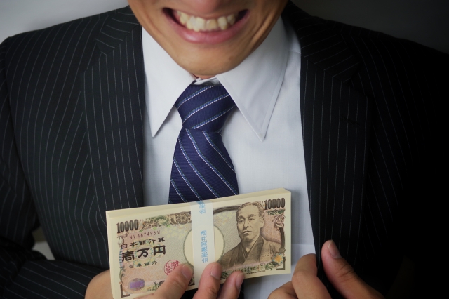 ヤミ金業者は金をせしめてほくそ笑む。神戸市で弁護士に無料相談して解決へ